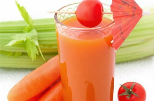 Juice of celery, carrots and linseed to strengthen the colon